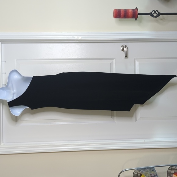 Arianna by Rachel Kaye 80s Tarzan One Shoulder Velvet Sheath Diagonal Hem Gown 4 - Picture 7 of 8